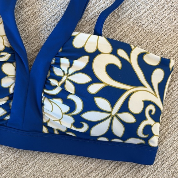 Boden Ladies Glorious British Style Blue Cream Pattern Bikini Top NWOT - Picture 3 of 7